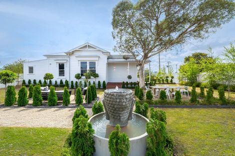 Photo of property in 250 Main Street, Greytown, 5712