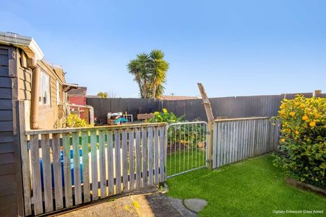 Photo of property in 6 Grenville Street, Levin, 5510