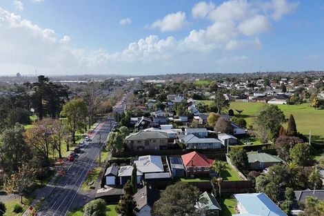 Photo of property in 200a Henderson Valley Road, Henderson, Auckland, 0612