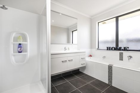 Photo of property in 59 Sunningdale Street, Wattle Downs, Auckland, 2103