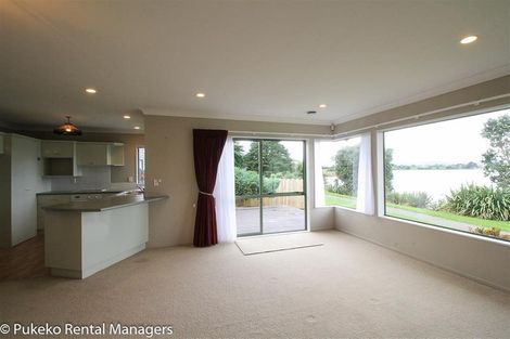 Photo of property in 2/28 Carnoustie Drive, Wattle Downs, Auckland, 2103