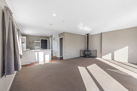 Photo of property in 15 York Crescent, Westown, New Plymouth, 4310