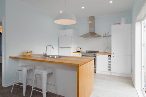 Photo of property in 16 Augusta Street, Redcliffs, Christchurch, 8081