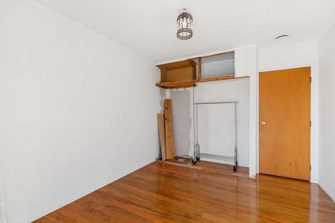 Photo of property in 9 Cockayne Crescent, Sunnynook, Auckland, 0620