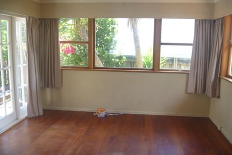Photo of property in 15 Gills Avenue, Papakura, 2110