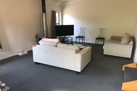 Photo of property in 121 Athena Drive, Totara Vale, Auckland, 0629