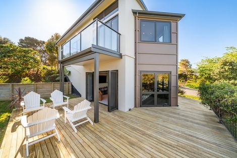 Photo of property in 3 Coroglen Rise, Pukerua Bay, 5026