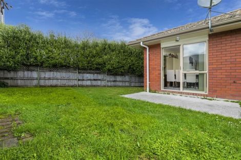 Photo of property in 1 Burton's Drive, Swanson, Auckland, 0614