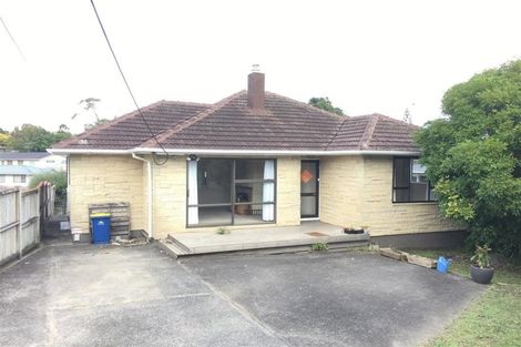 Photo of property in 1/16 Peach Road, Glenfield, Auckland, 0629