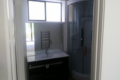 Photo of property in 1/32 Killarney Avenue, Torbay, Auckland, 0630