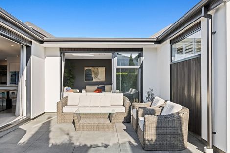 Photo of property in 15 Luxembourg Crescent, Halswell, Christchurch, 8025