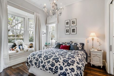 Photo of property in 86 Sarsfield Street, Herne Bay, Auckland, 1011