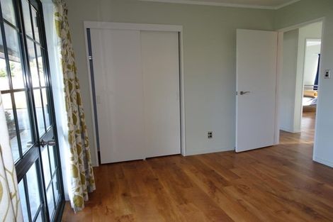 Photo of property in 2 Valerie Street, Clive, 4102