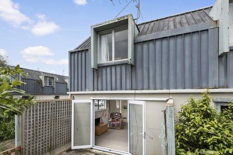 Photo of property in Paddington Apartments, 11/15 Mckinley Crescent, Brooklyn, Wellington, 6021