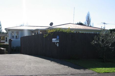 Photo of property in 33 Bodi Place, Te Atatu South, Auckland, 0610