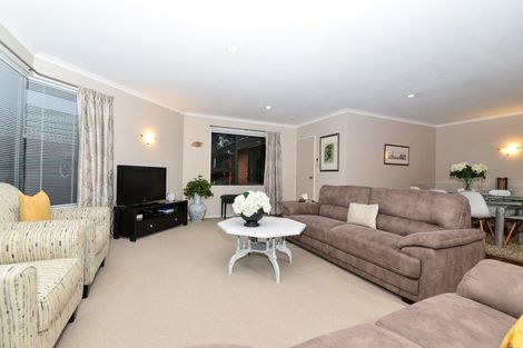 Photo of property in 13 Makepeace Place, Flagstaff, Hamilton, 3210