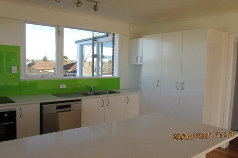 Photo of property in 12a West Hoe Road, Orewa, 0931