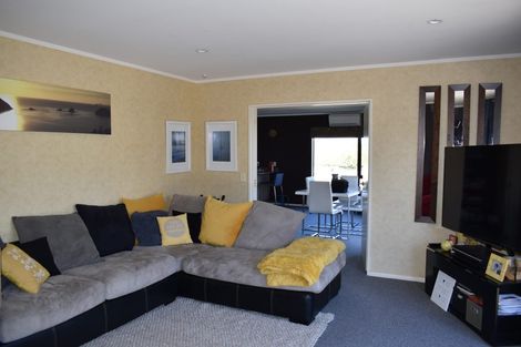 Photo of property in 75 Parnell Heights, Kelvin Grove, Palmerston North, 4414