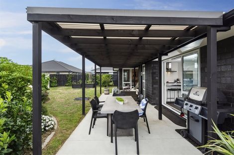 Photo of property in 17 Blanche Road, Papamoa Beach, Papamoa, 3118