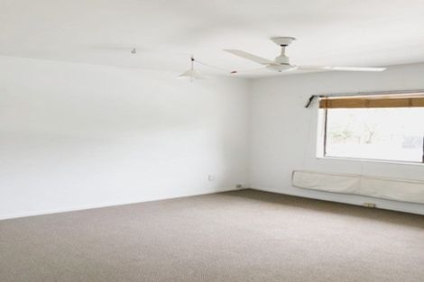 Photo of property in 127 Moire Road, West Harbour, Auckland, 0618