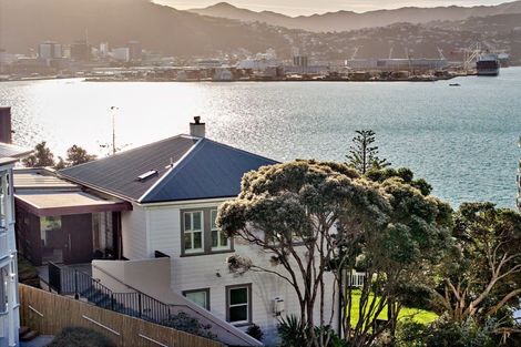 Photo of property in 10 Hay Street, Oriental Bay, Wellington, 6011