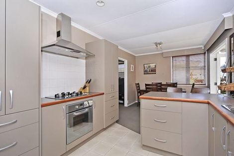 Photo of property in 10 Goodwyn Crescent, Hokowhitu, Palmerston North, 4410