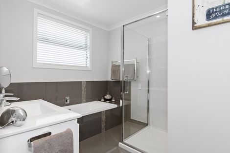 Photo of property in 3 Applin Lane, Pyes Pa, Tauranga, 3112