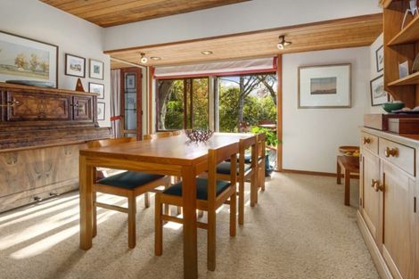 Photo of property in Lowry Cottage, 425 Fergusson Drive, Heretaunga, Upper Hutt, 5018