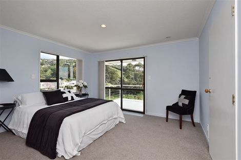 Photo of property in 122 Mccormacks Bay Road, Redcliffs, Christchurch, 8081