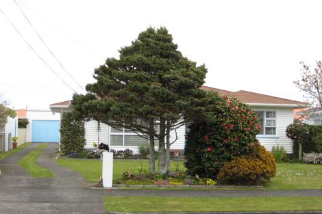 Photo of property in 4 Turakina Street, Merrilands, New Plymouth, 4312