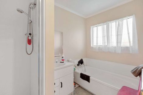 Photo of property in 5 Nowra Crescent, Paeroa, 3600