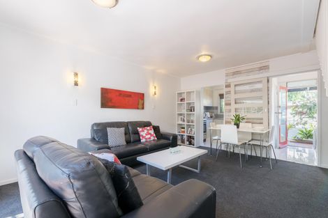 Photo of property in 8/42 Sheridan Drive, New Lynn, Auckland, 0600