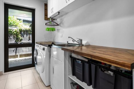 Photo of property in 15 Pohutukawa Parade, Riverhead, 0820