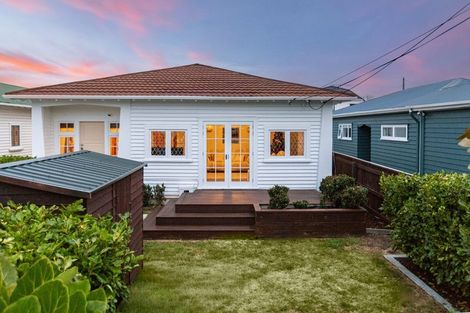 Photo of property in 10 Chelsea Street, Miramar, Wellington, 6022