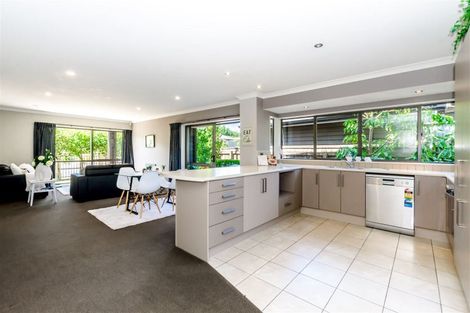 Photo of property in 19 Bluewater Place, Paraparaumu, 5032