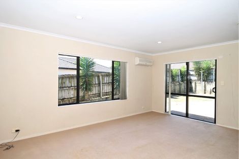 Photo of property in 15 Foxlaw Street, Randwick Park, Auckland, 2105