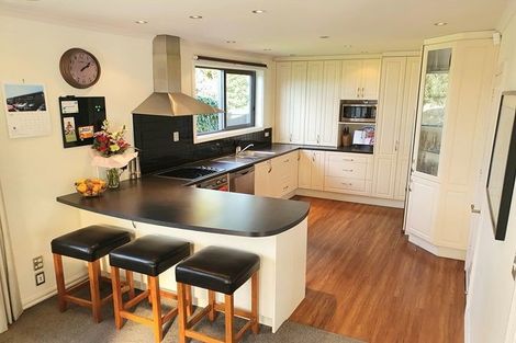 Photo of property in 10 Chilton Drive, Mairehau, Christchurch, 8052