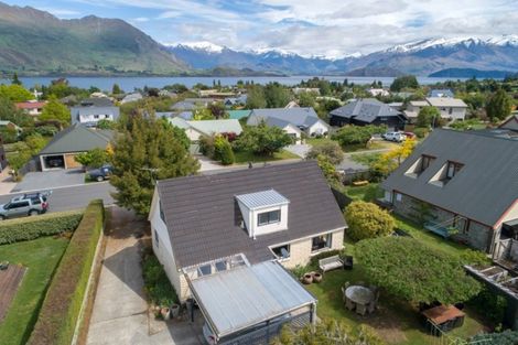 Photo of property in 86 Hunter Crescent, Wanaka, 9305