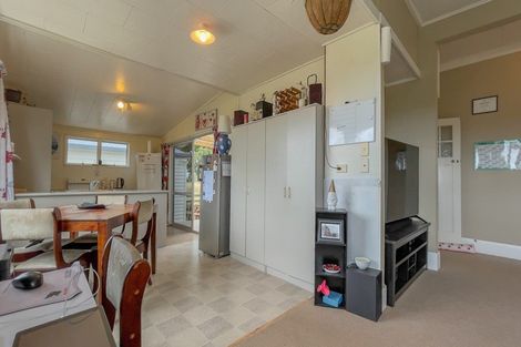 Photo of property in 272 Canal Road West, Waitakaruru, Thames, 3576