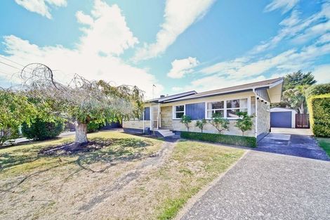 Photo of property in 8 Gwendoline Place, Glenview, Hamilton, 3206