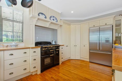 Photo of property in 18 Huia Street, Waikanae, 5036