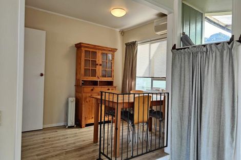 Photo of property in 27 Cheval Drive, Totara Vale, Auckland, 0629