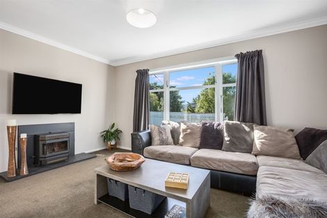 Photo of property in 44 Grays Road, Plimmerton, Porirua, 5026