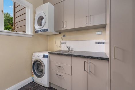 Photo of property in 435 College Street, Hokowhitu, Palmerston North, 4410