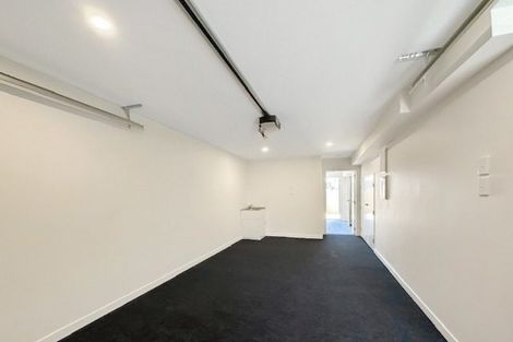 Photo of property in 9/28 Ludlow Terrace, Totara Vale, Auckland, 0627