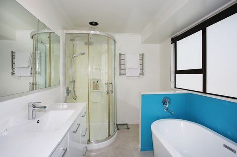 Photo of property in 580 Burtt Road, Runciman, Drury, 2578