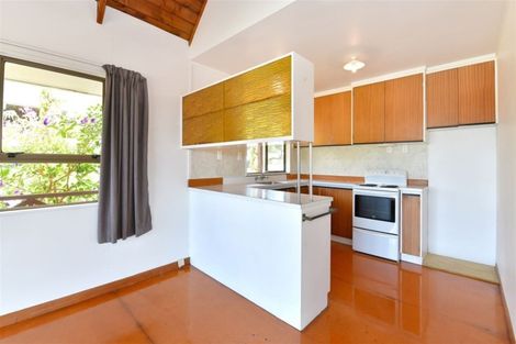 Photo of property in 22 Tindalls Bay Road, Tindalls Beach, Whangaparaoa, 0930