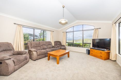 Photo of property in 24 Highgrove Drive, Grandview Heights, Hamilton, 3200