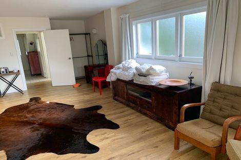 Photo of property in 14 Sackville Street, Fitzroy, New Plymouth, 4312