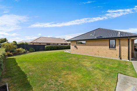 Photo of property in 75 Metehau Street, Marshland, Christchurch, 8083